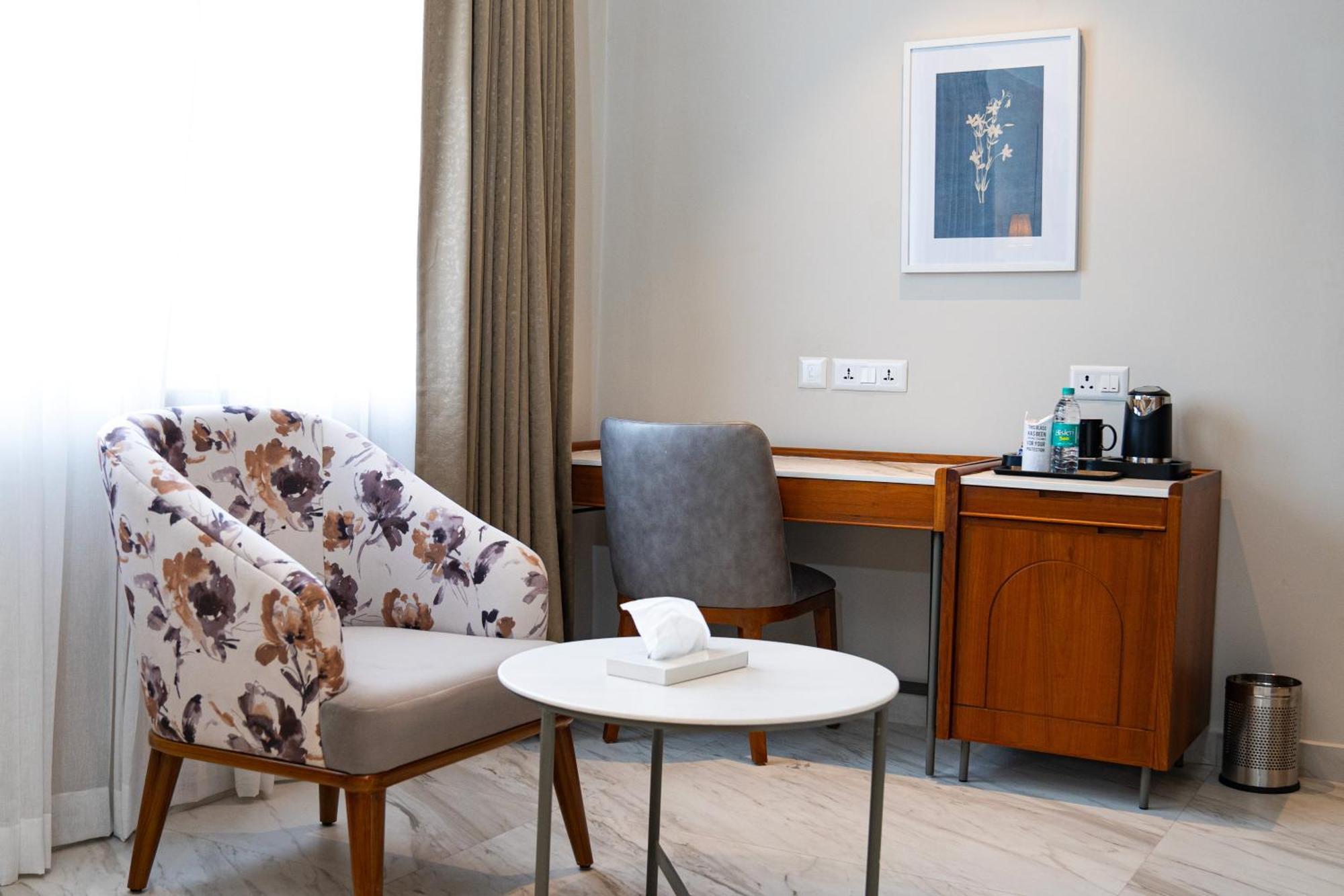 Hotel Benhur Kochi Екстериор снимка